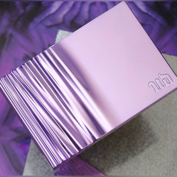 Urban Decay Heavy Metals Palette. - Picture 2 of 16